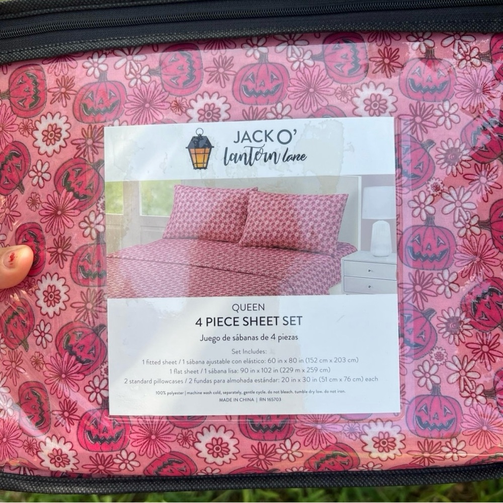 Jack O' Lantern Lane Pink Pumkin Halloween Queen Sheet Set